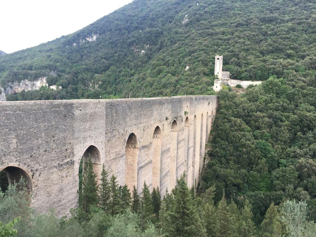 Appartamento Via G Mameli 94 Spoleto Eksteriør bilde