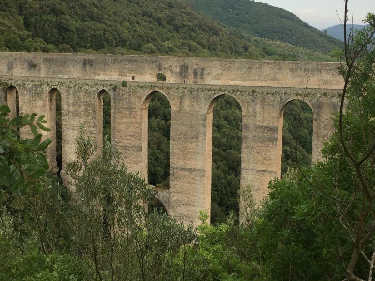 Appartamento Via G Mameli 94 Spoleto Eksteriør bilde